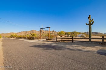 9121 Quail Trl, Queen Creek, AZ 85144