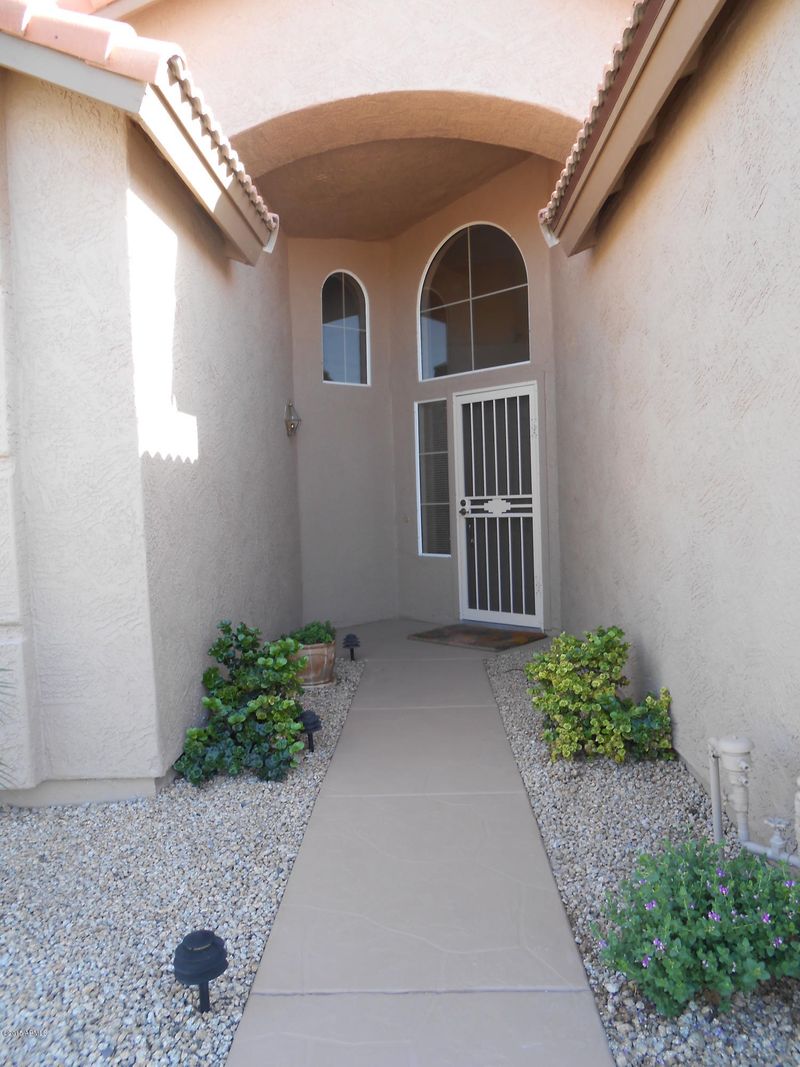 9121 W Escuda Dr, Peoria, AZ 85382