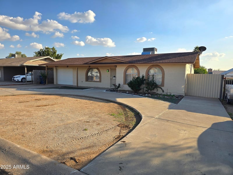 9123 Gary Ln, Mesa, AZ 85207