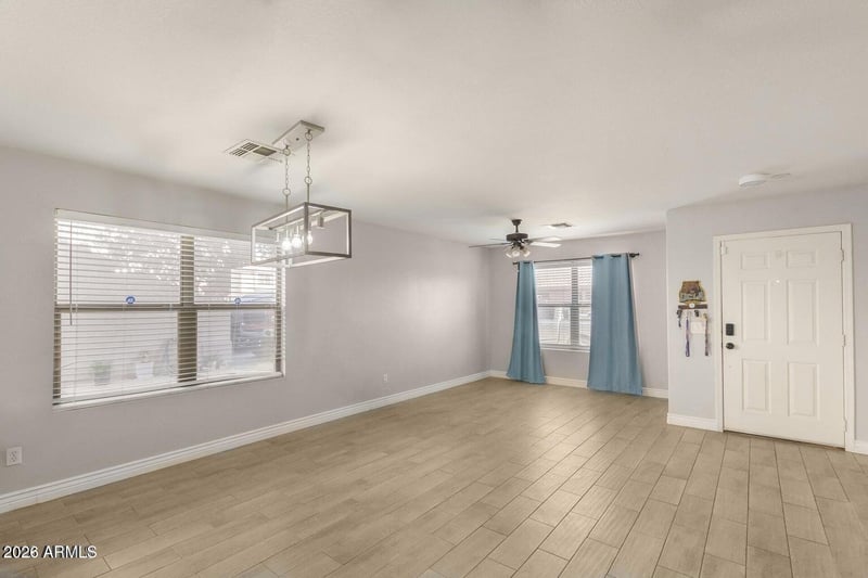 9124 Elm St, Phoenix, AZ 85037