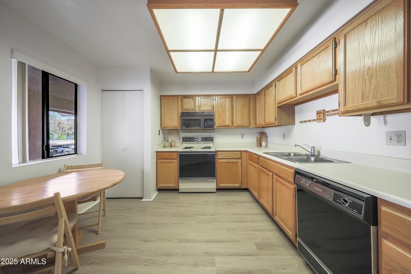 9125 Purdue Ave #208, Scottsdale, AZ 85258