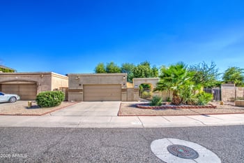 913 Wahalla Ln, Phoenix, AZ 85024