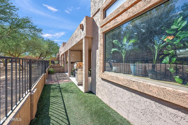 913 S Apache Dream Way, Apache Junction, AZ 85120