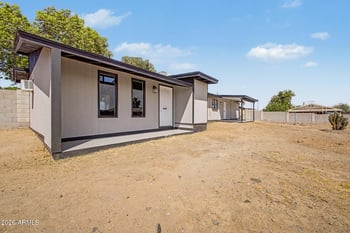 913 Saint John Rd, Phoenix, AZ 85023
