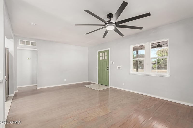 913 Turney Ave, Phoenix, AZ 85013