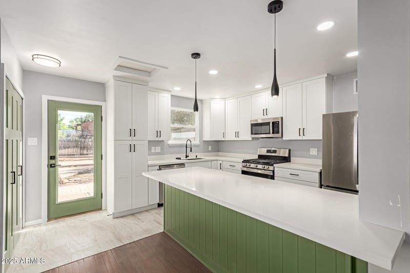 913 Turney Ave, Phoenix, AZ 85013