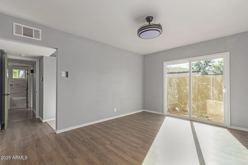 913 Turney Ave, Phoenix, AZ 85013