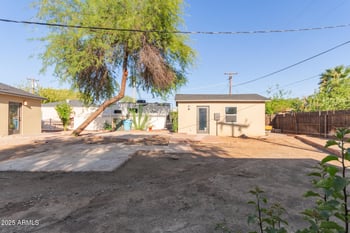 913 Turney Ave, Phoenix, AZ 85013