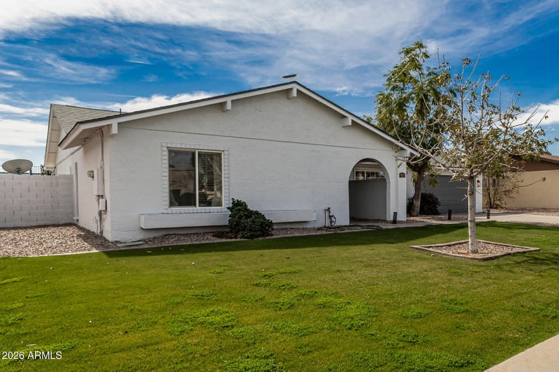 913 Summit Pl, Chandler, AZ 85225
