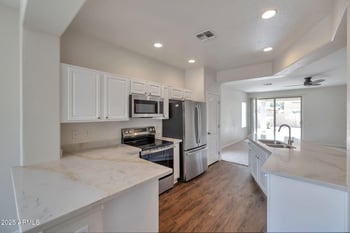 9135 Monte Vista Rd, Phoenix, AZ 85037