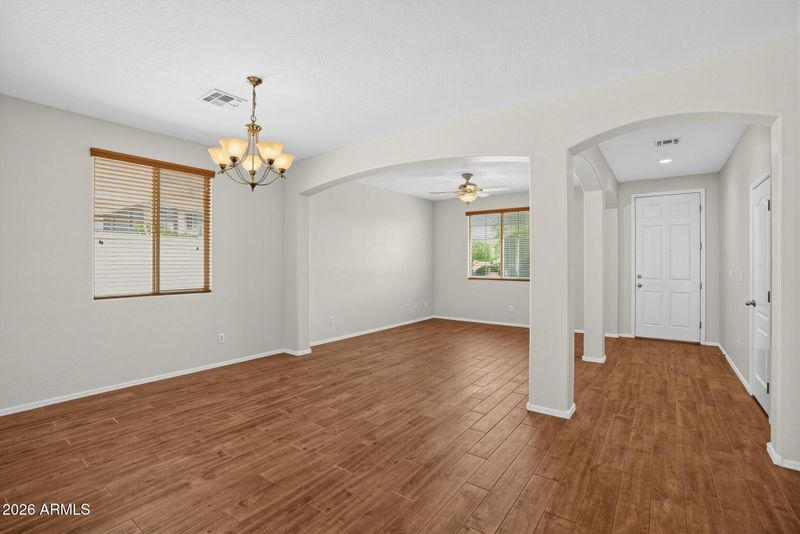 9136 W Mine Trl, Peoria, AZ 85383