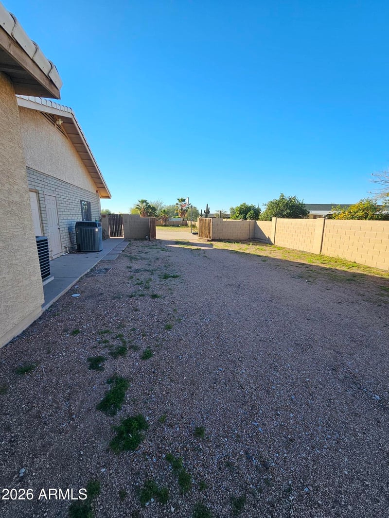 9138 Dennis St, Mesa, AZ 85207
