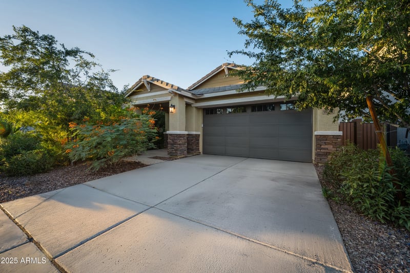 9138 Sells Dr, Phoenix, AZ 85037