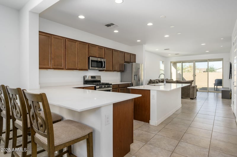 9138 Sells Dr, Phoenix, AZ 85037