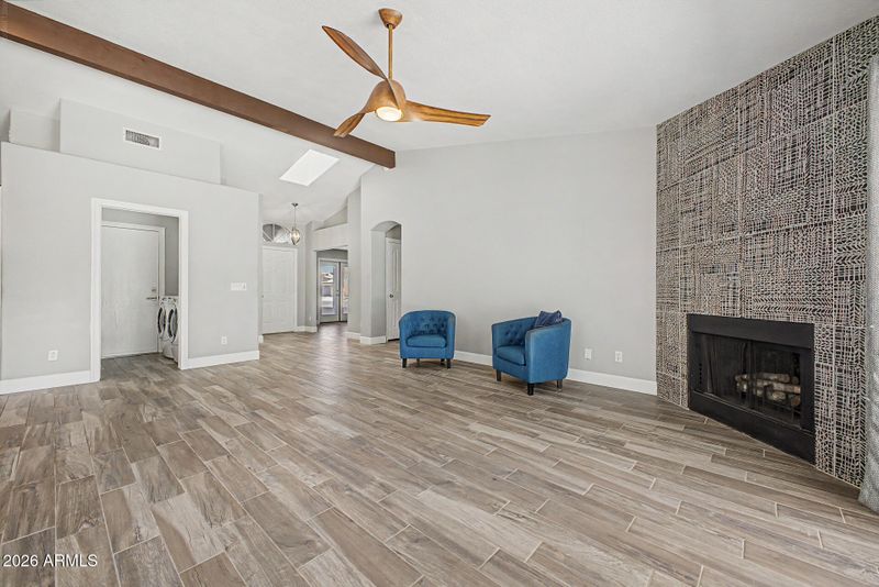 9139 W Paradise Ln, Peoria, AZ 85382