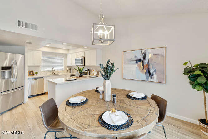 914 Melody Ln, Tempe, AZ 85281