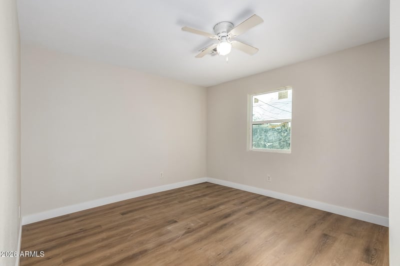 914 S 30th Dr, Phoenix, AZ 85009