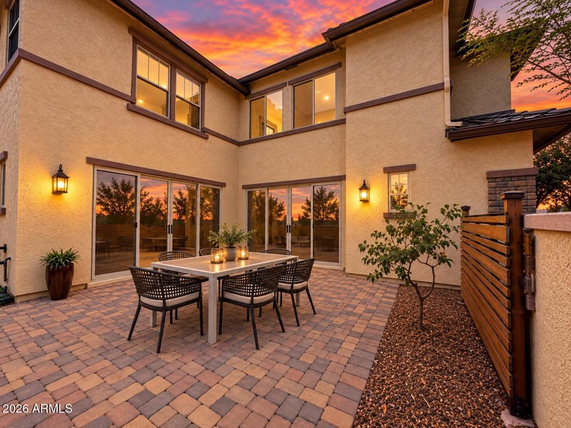 914 S Osborn Ln, Gilbert, AZ 85296