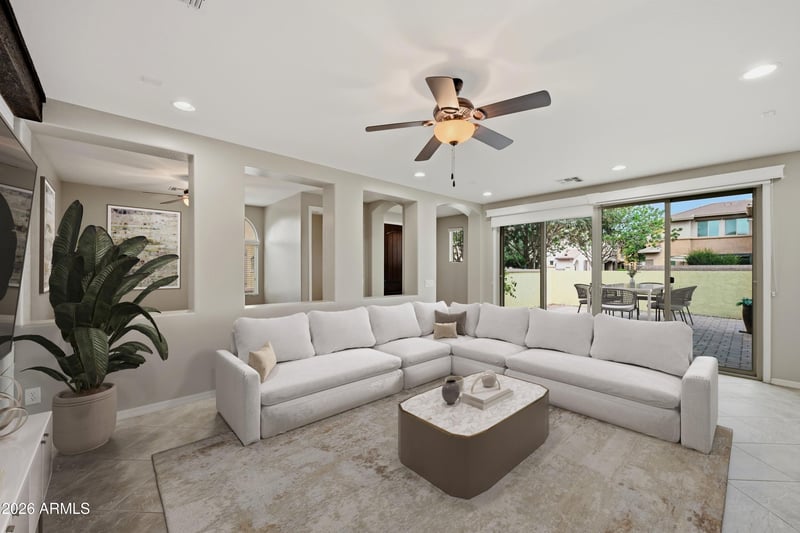 914 S Osborn Ln, Gilbert, AZ 85296