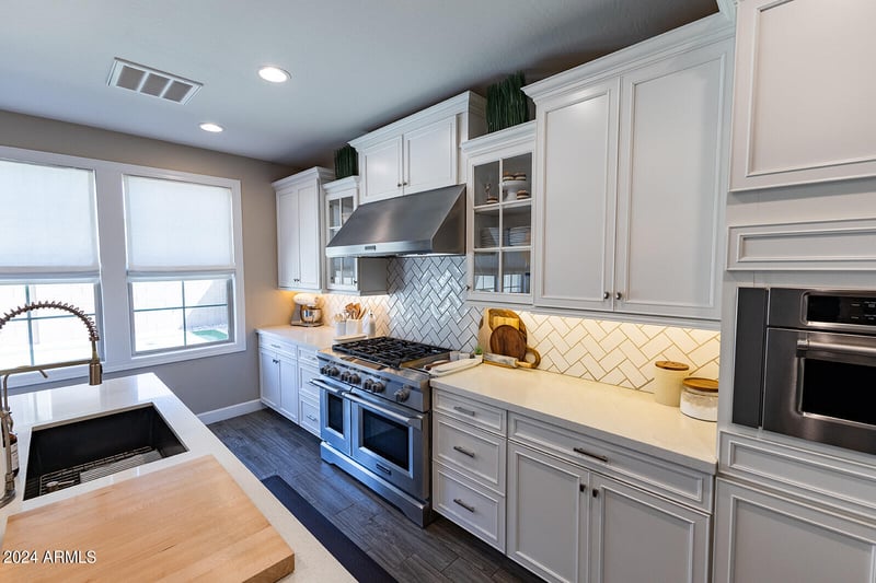 914 W Yosemite Dr, Chandler, AZ 85248