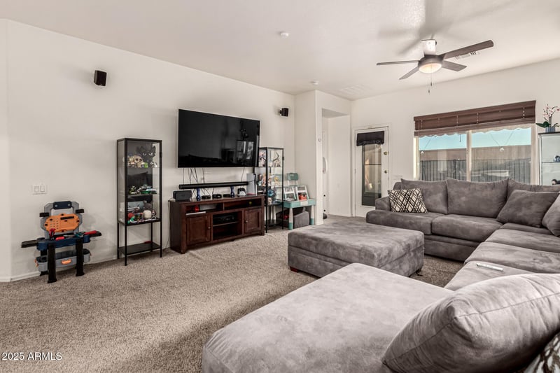9141 Albany St, Mesa, AZ 85207