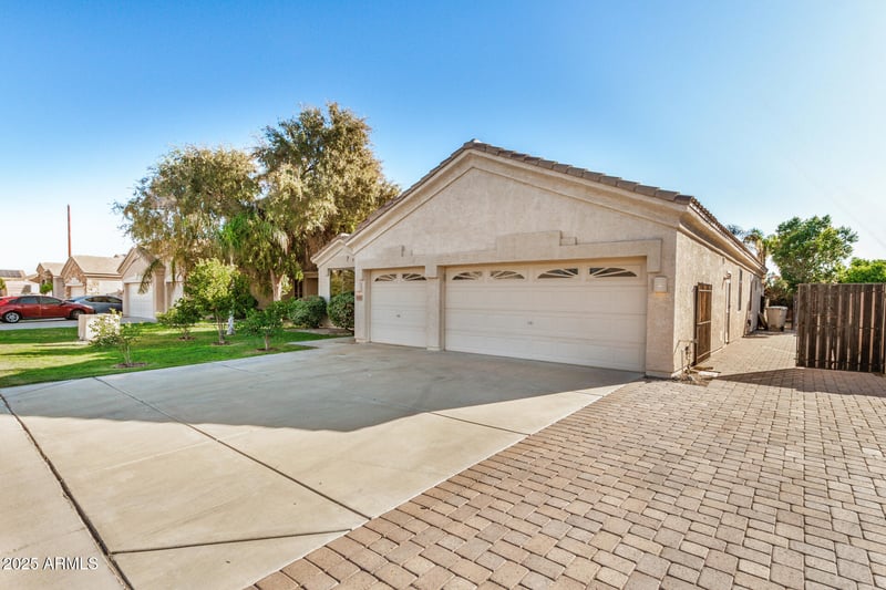 9141 Yukon Dr, Peoria, AZ 85382