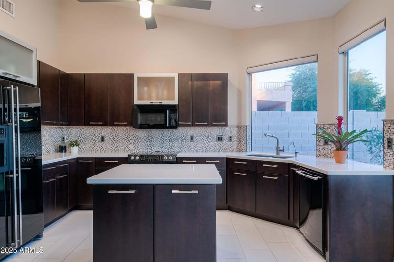 9143 Topeka Dr, Scottsdale, AZ 85255