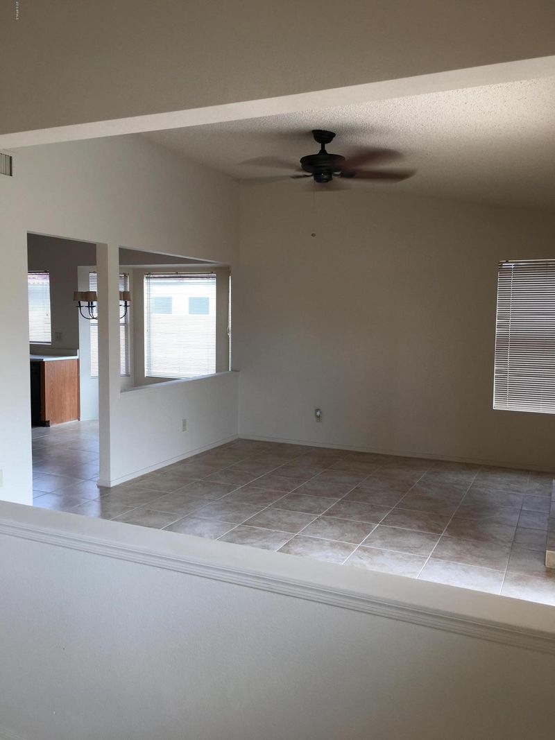 9145 W Port Royale Ln, Peoria, AZ 85381