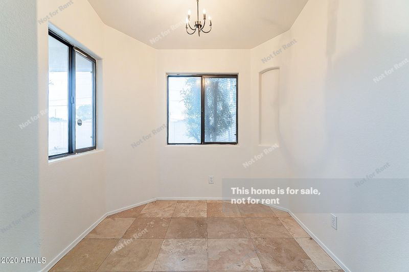9146 N 68th Ln, Peoria, AZ 85345