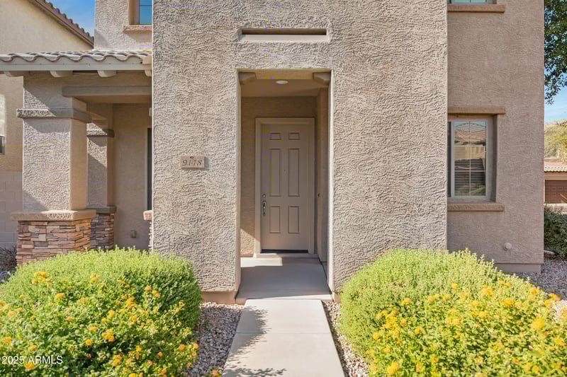 9148 Meadow Dr, Peoria, AZ 85382