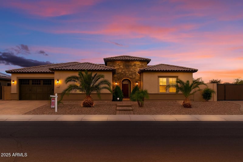 9148 Parkside Ln, Peoria, AZ 85383
