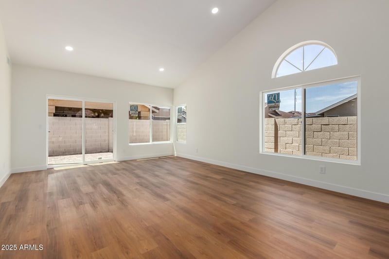 915 Annette Dr, Phoenix, AZ 85022