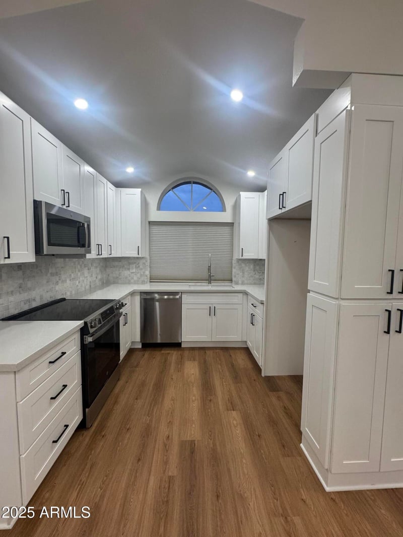 915 Annette Dr, Phoenix, AZ 85022
