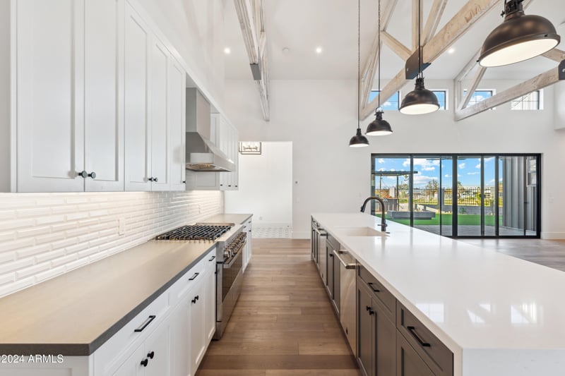 915 Ardmore Rd #11, Phoenix, AZ 85041