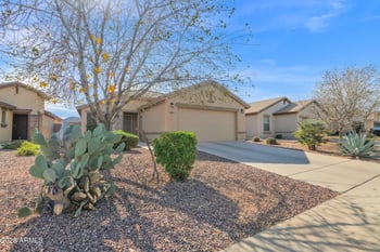 915 Desert Seasons Dr, San Tan Valley, AZ 85143