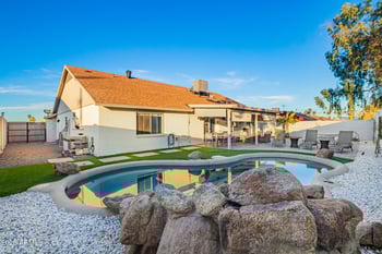 915 Diamond Dr, Tempe, AZ 85283