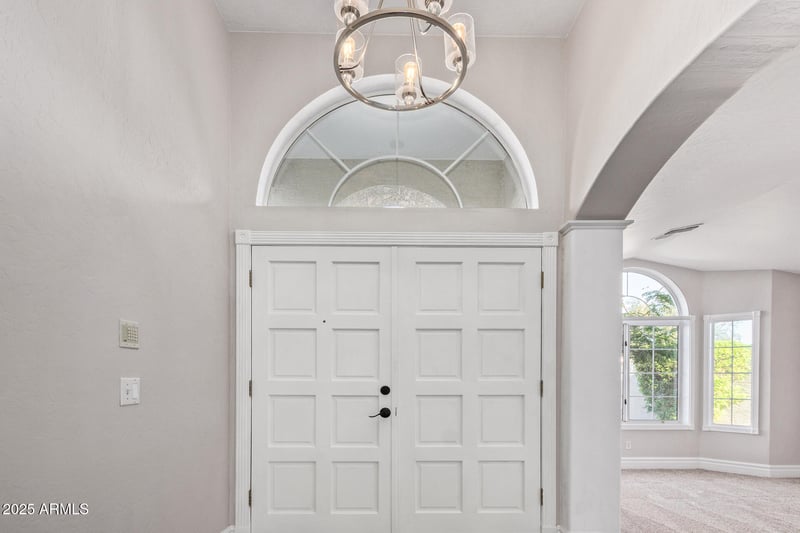 915 Grand Caymen Dr, Gilbert, AZ 85233