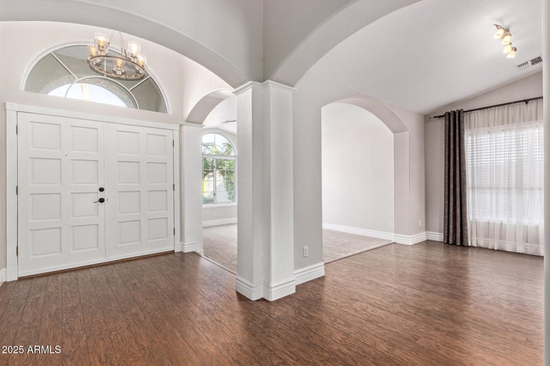 915 Grand Caymen Dr, Gilbert, AZ 85233