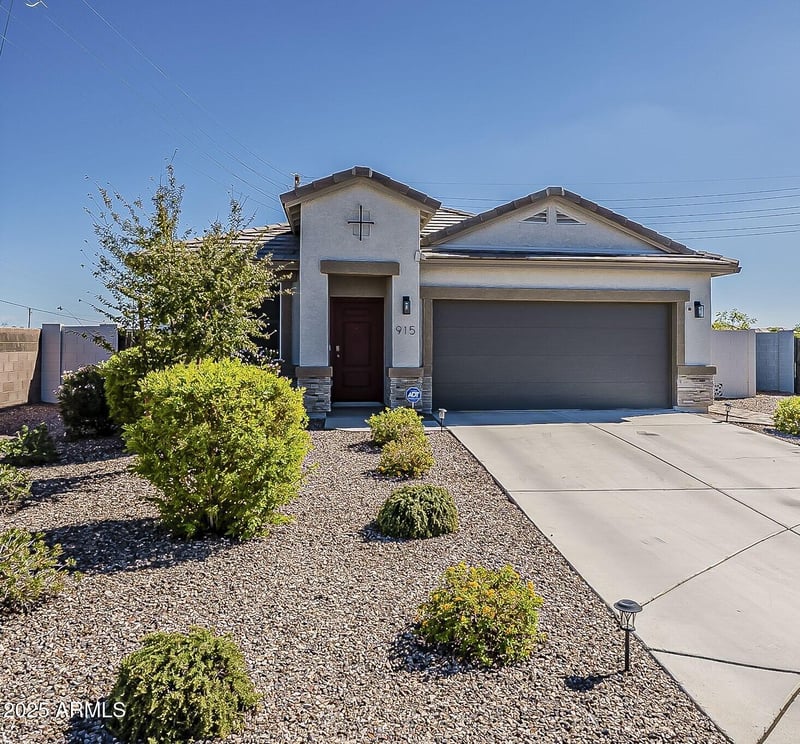 915 Horro Rd, San Tan Valley, AZ 85143