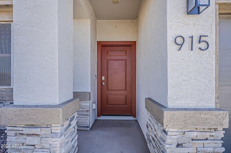 915 Horro Rd, San Tan Valley, AZ 85143