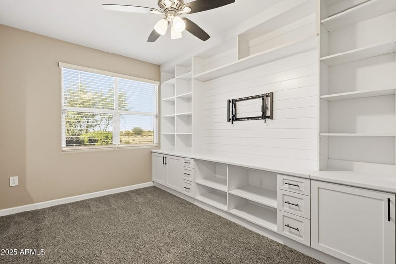 915 Horro Rd, San Tan Valley, AZ 85143