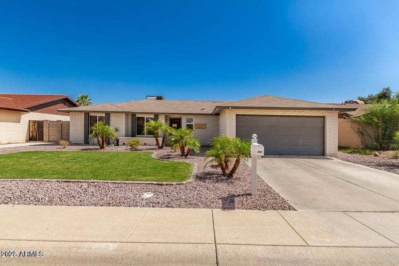 915 Loughlin Dr, Chandler, AZ 85225