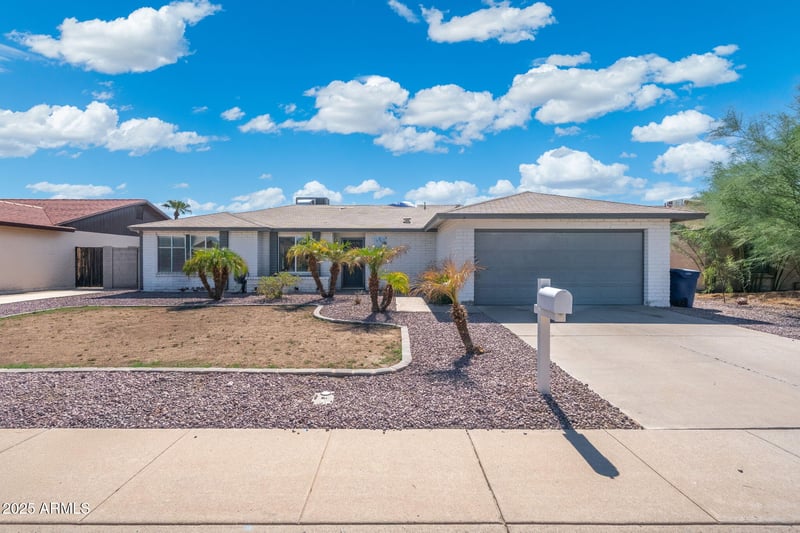 915 Loughlin Dr, Chandler, AZ 85225