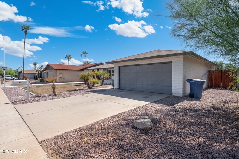 915 Loughlin Dr, Chandler, AZ 85225