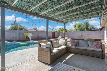 915 Loughlin Dr, Chandler, AZ 85225