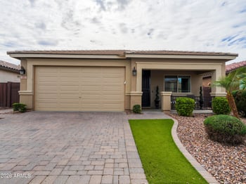 915 Sisso Tree Ave, San Tan Valley, AZ 85140