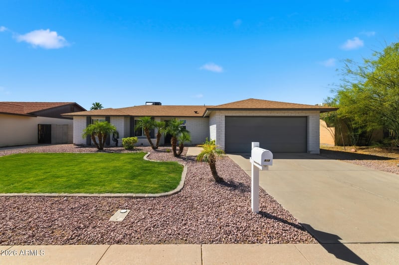 915 Loughlin Dr, Chandler, AZ 85225