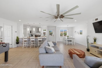 915 Loughlin Dr, Chandler, AZ 85225