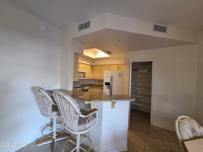 9151 Greenway Rd #182, Peoria, AZ 85381