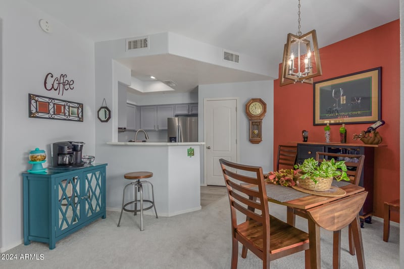 9151 Greenway Rd #288, Peoria, AZ 85381